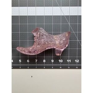 Fenton Pink Daisy & Button Queen Kitten Glass Slipper 2000 Vintage